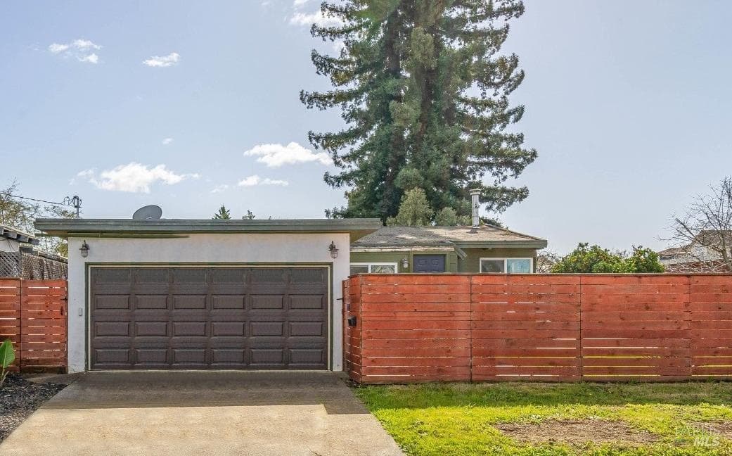 2365 Gerald Street, Napa, CA 94559