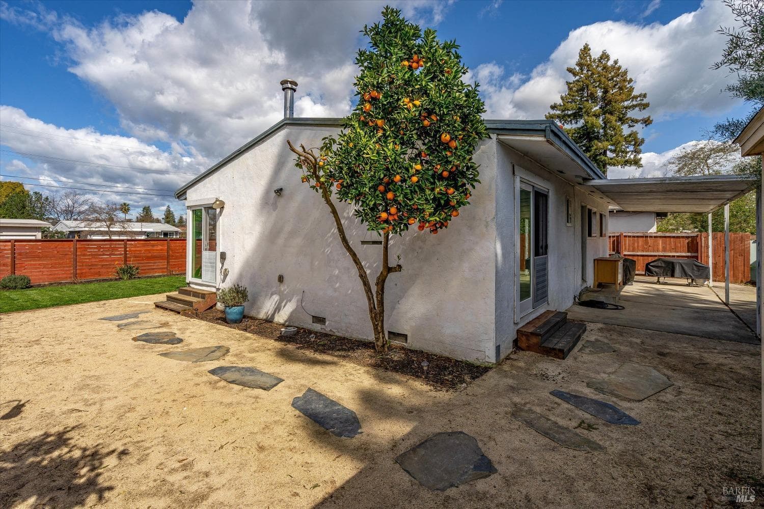 2365 Gerald Street, photo 33