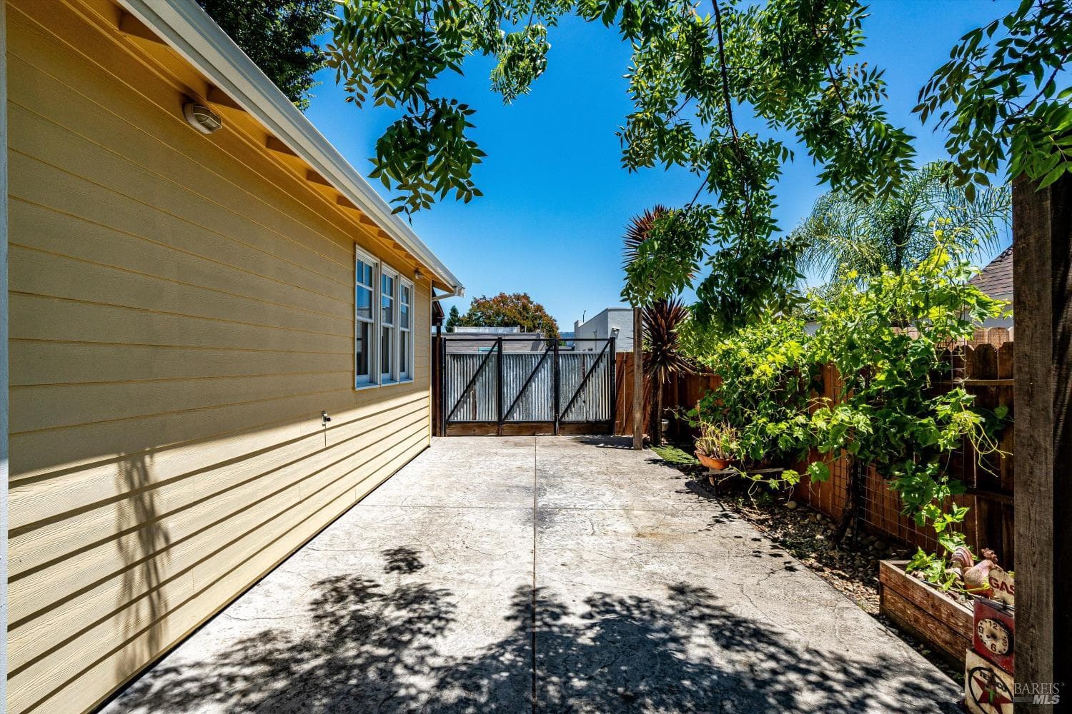 1622 Spencer Street, photo 31